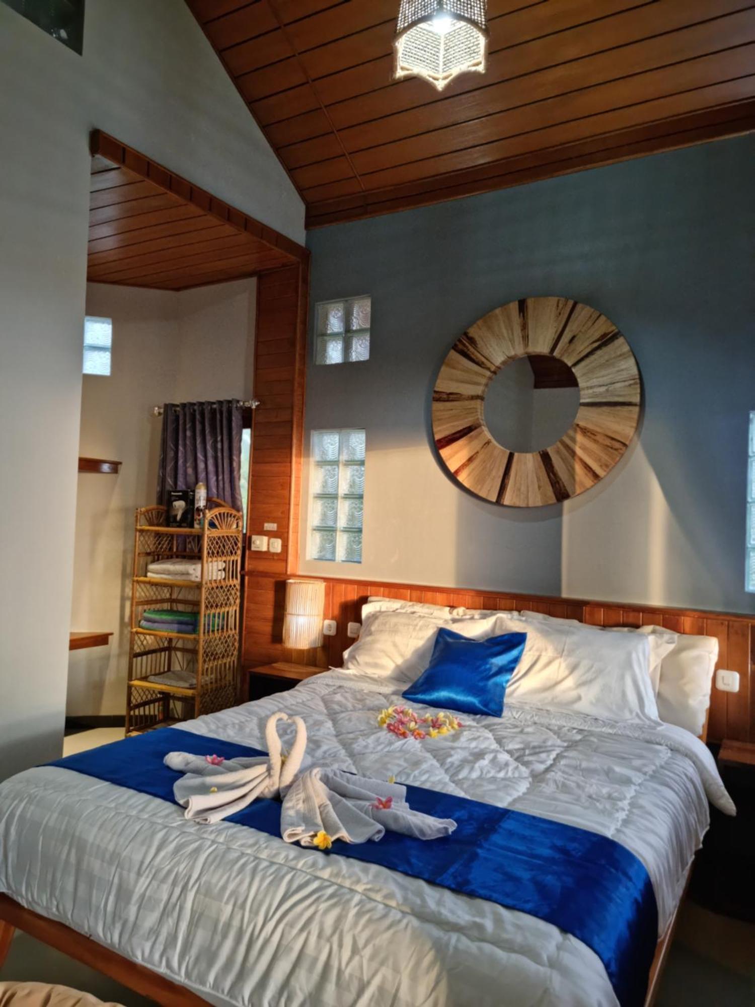 Istana Ombak Eco Resort Pacitan Buitenkant foto