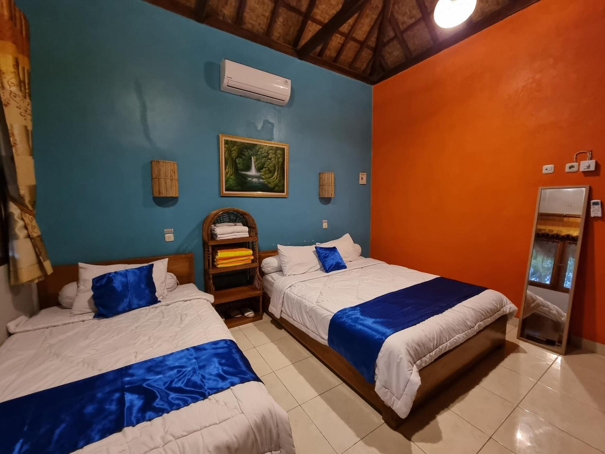 Istana Ombak Eco Resort Pacitan Buitenkant foto