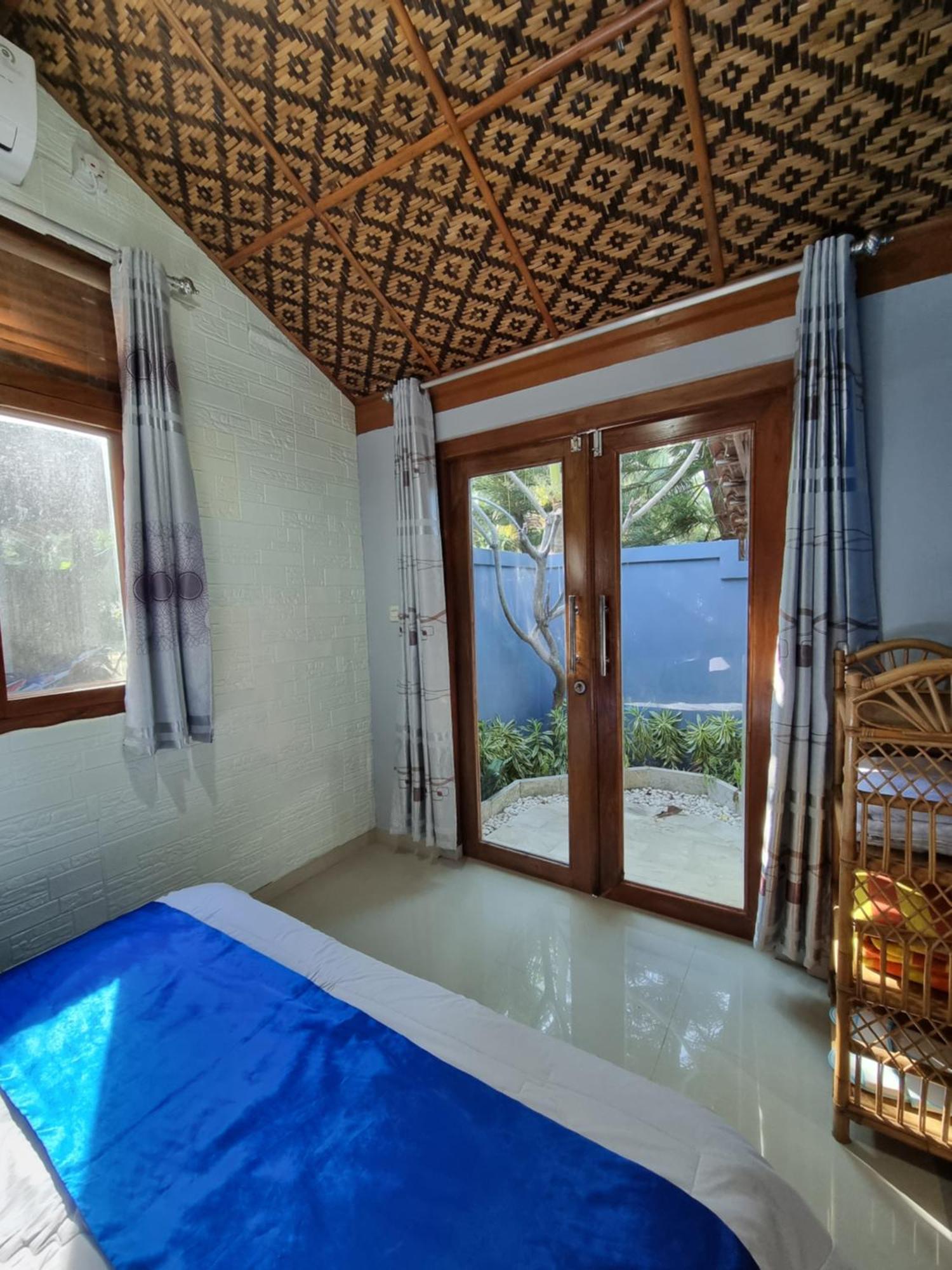 Istana Ombak Eco Resort Pacitan Buitenkant foto