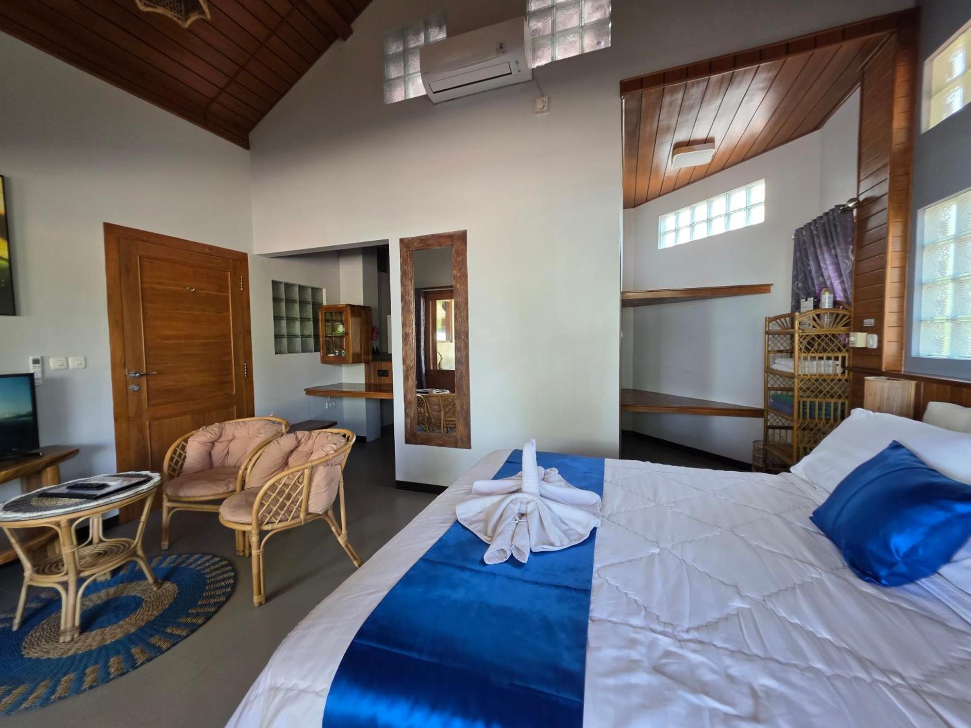 Istana Ombak Eco Resort Pacitan Buitenkant foto